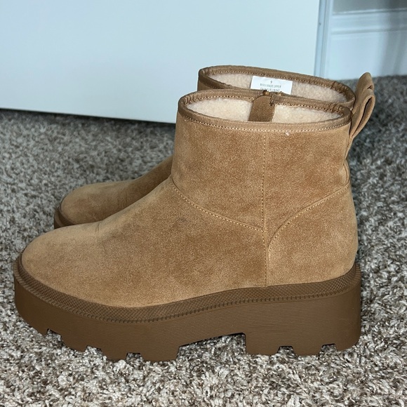 Universal Thread Shoes - Universal Thread Wedge Tan Suede Boots with Sherpa lining Size 9
